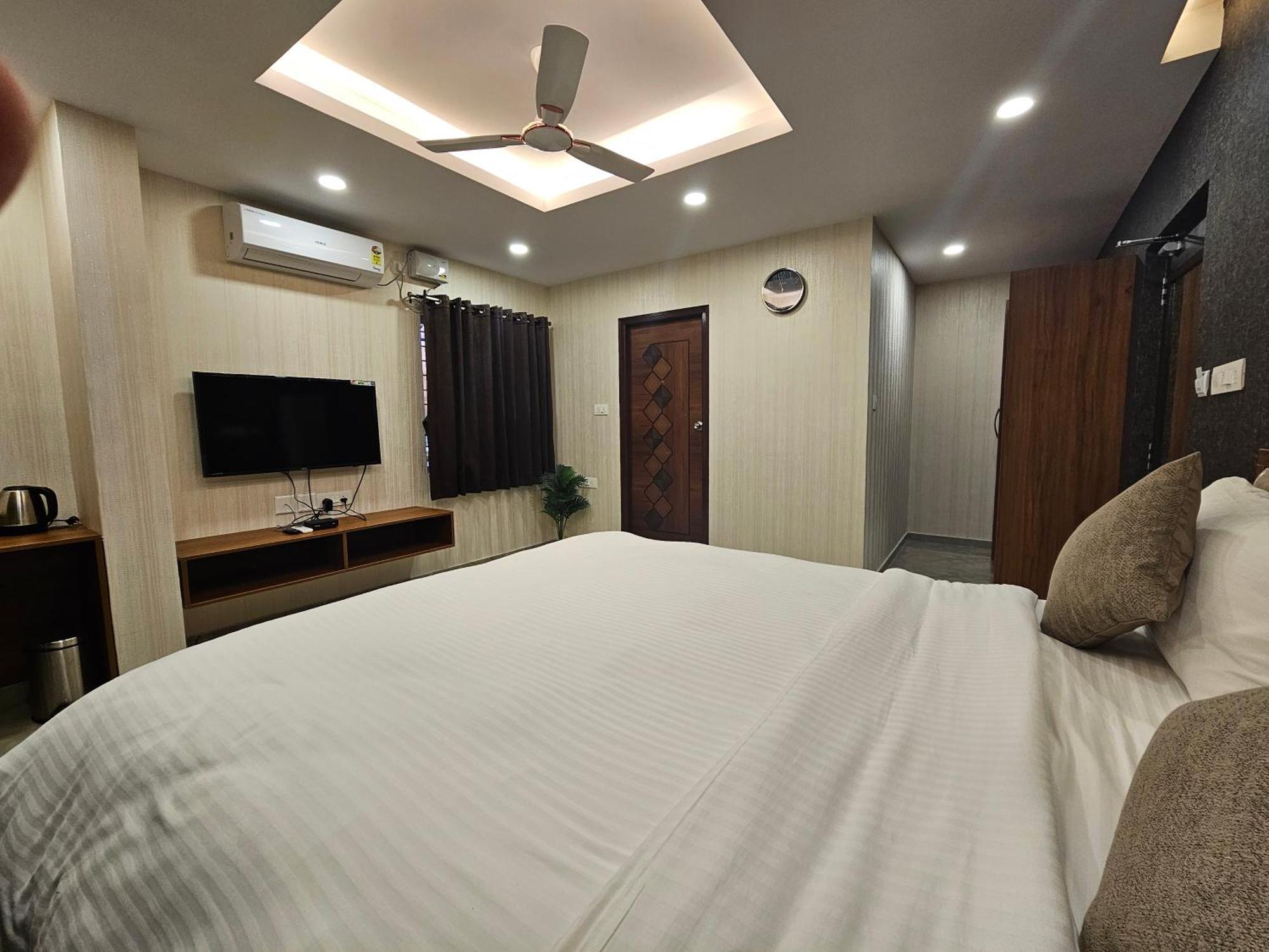The Urban Nest Hotel Bangalore Eksteriør billede