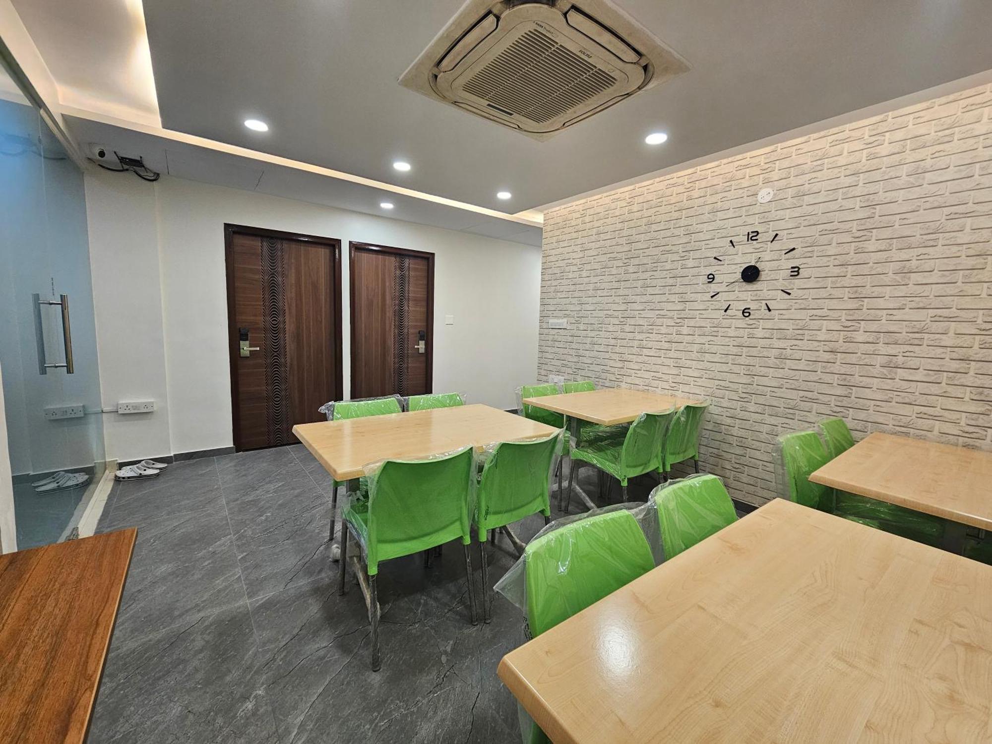 The Urban Nest Hotel Bangalore Eksteriør billede