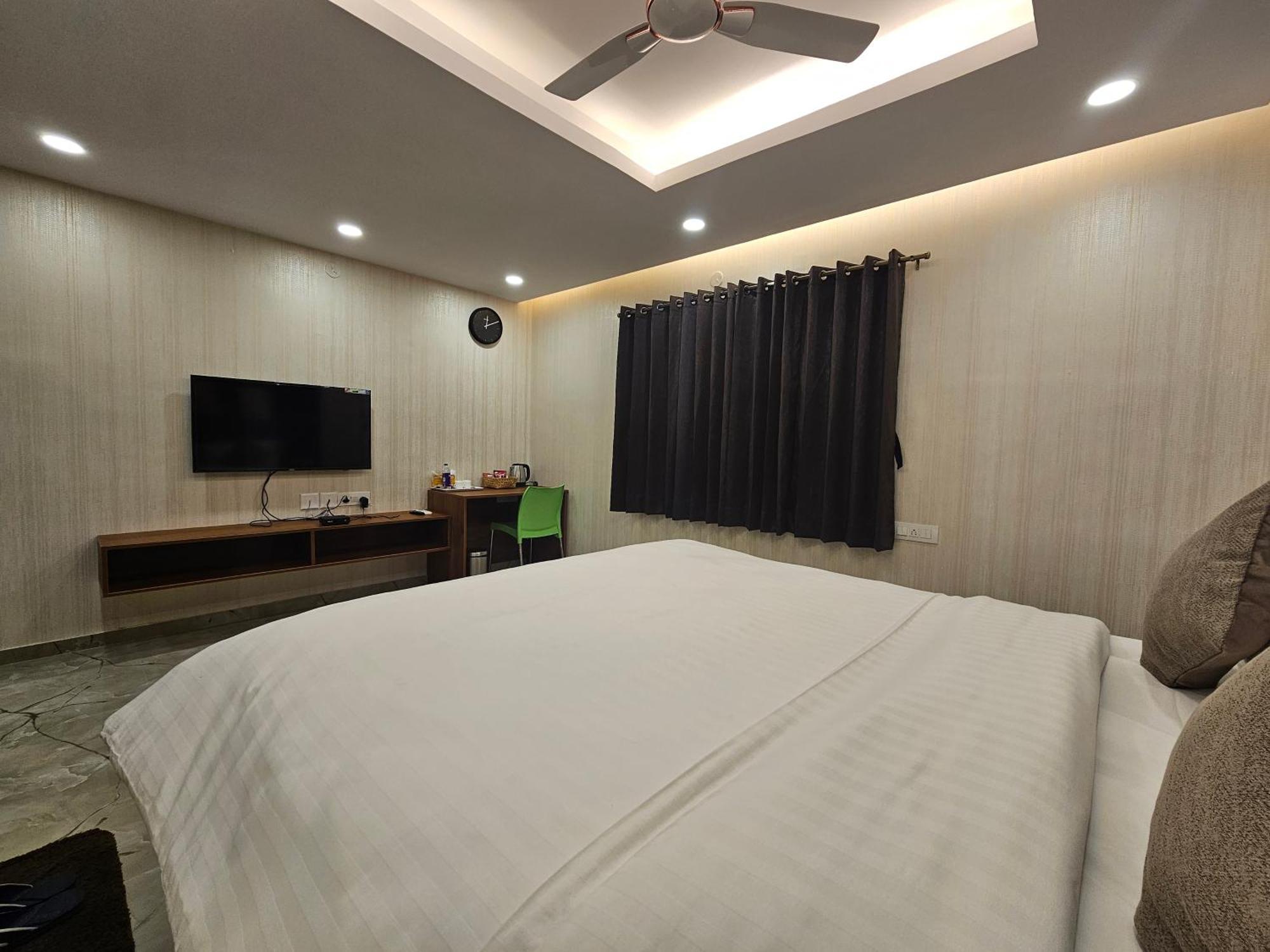 The Urban Nest Hotel Bangalore Eksteriør billede